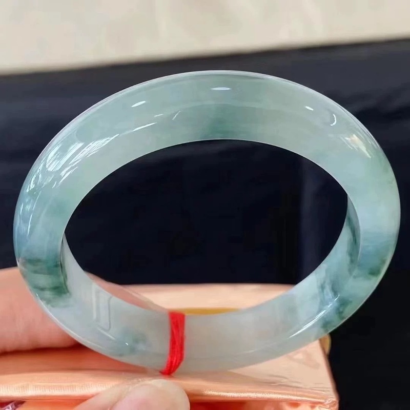 سوار نسائي من اليشم الميانماري - مراجعة Bracelets وسعره