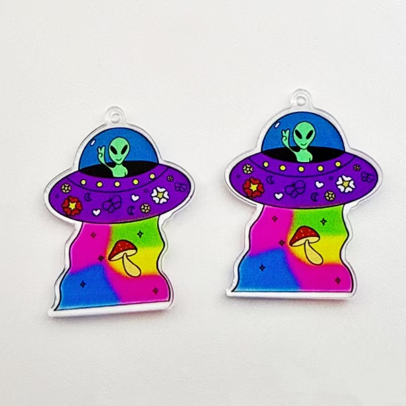 10 قطع من قلادات شخصيات فضائية - مراجعة Earrings وسعره
