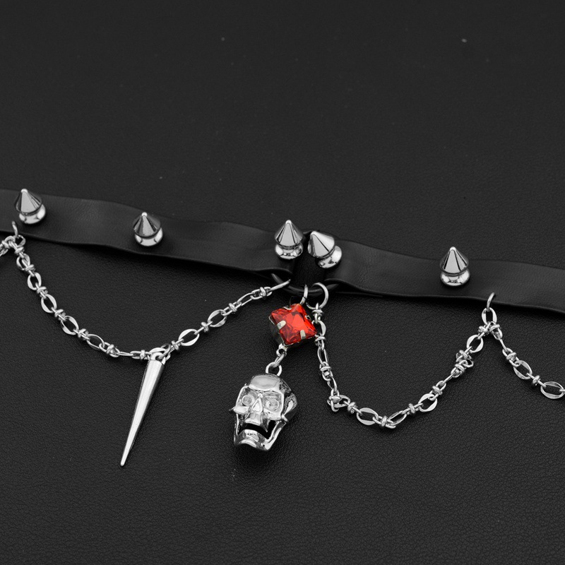 قلادة جلدية على شكل جمجمة داكن - مراجعة Goth Punk Spike Choker وسعره