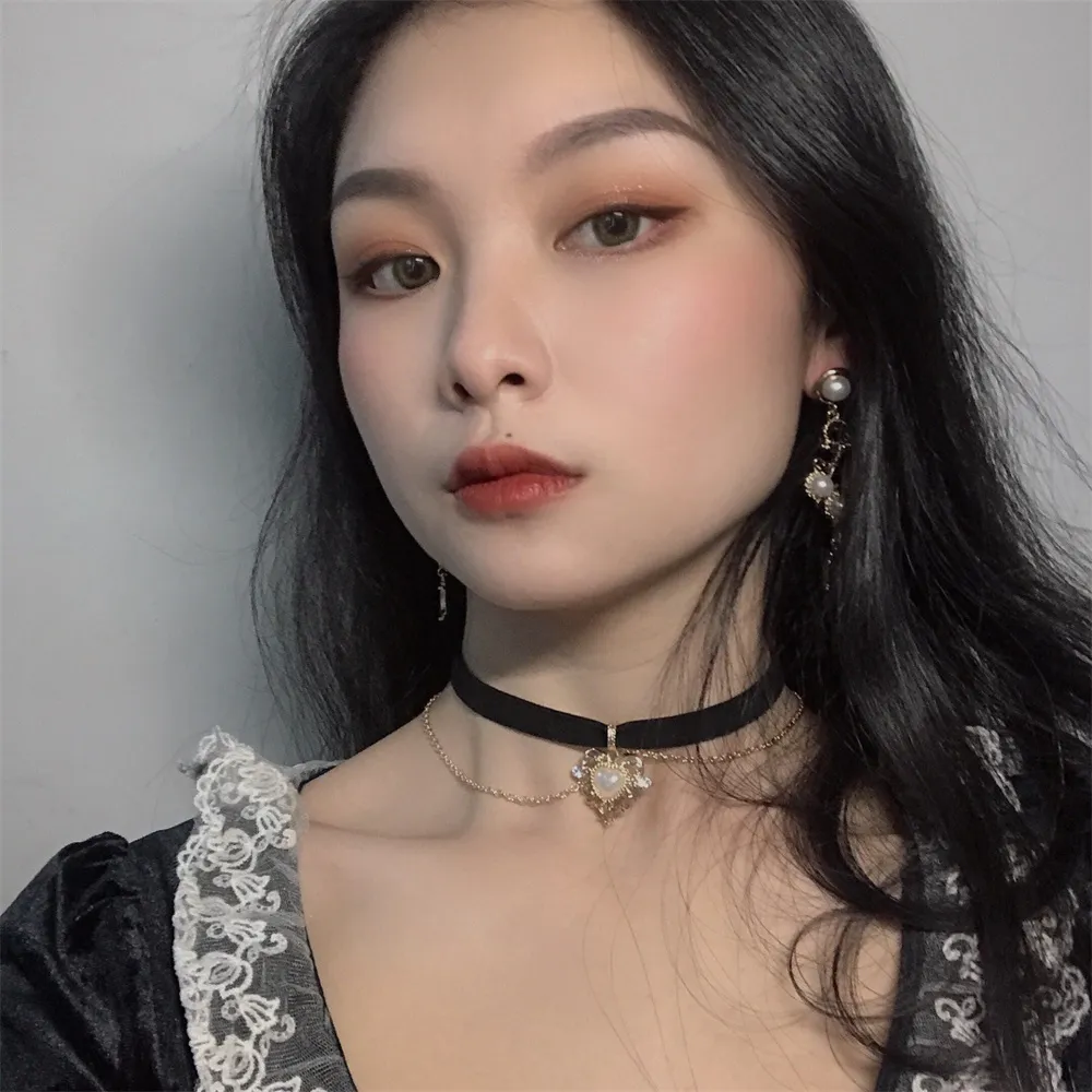 قلادة مخملية عتيقة للسيدات ، ق - مراجعة Pearl Choker Necklace Vintage وسعره