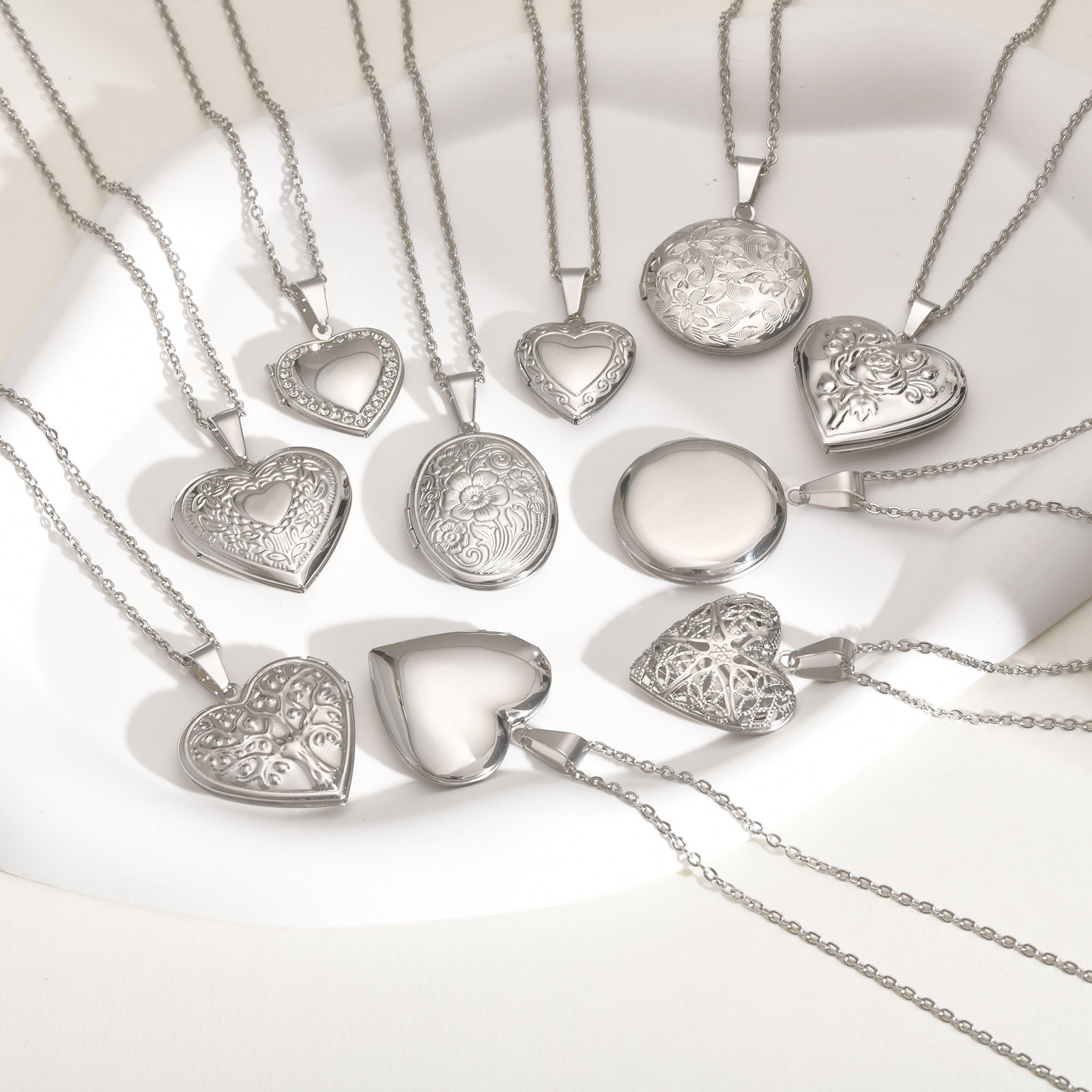 Vnox داينتي القلب صور قلادة ال - مراجعة Heart Locket Necklace Photo وسعره