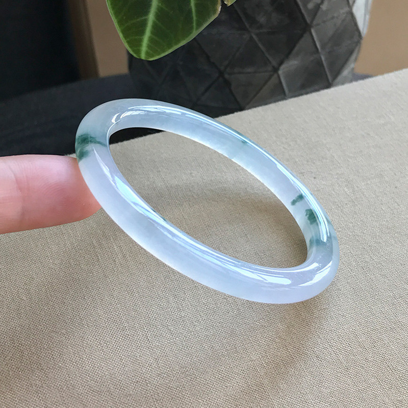سوار من اليشم القديم، دائري ال - مراجعة Rings وسعره