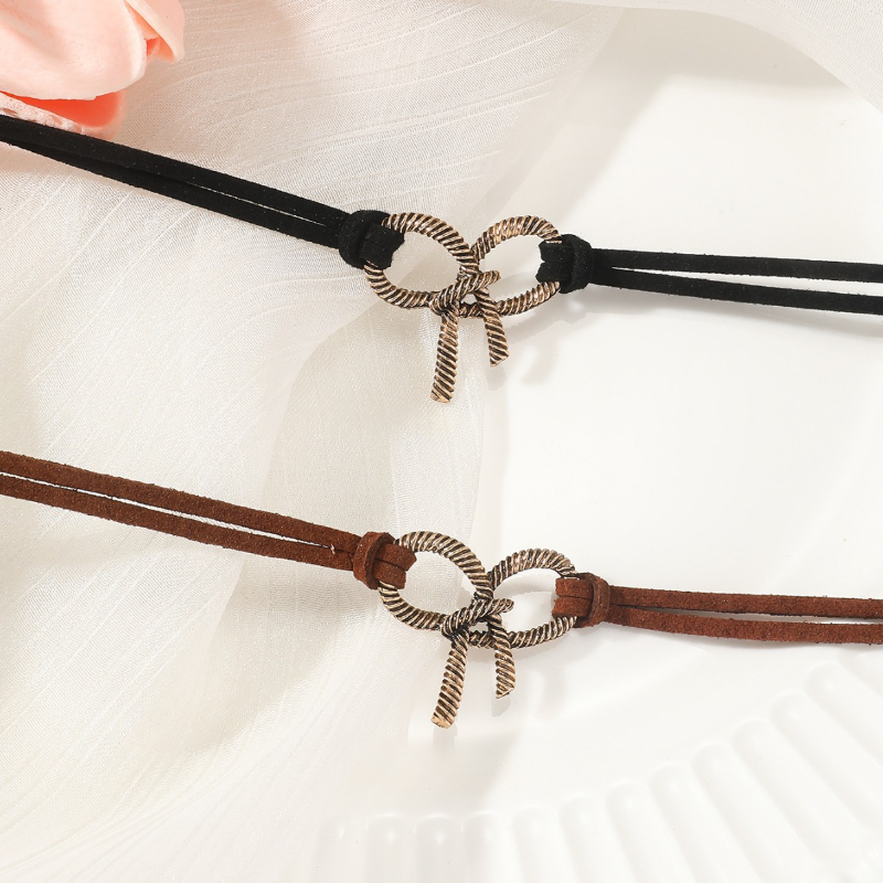 قلادة معدنية عتيقة الطراز للنس - مراجعة Layered Pendant Necklace Aesthetic وسعره