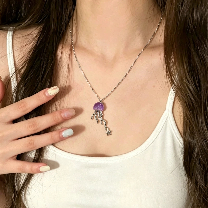 قلادة أنيقة على شكل قنديل البح - مراجعة Layered Pendant Necklace Aesthetic وسعره